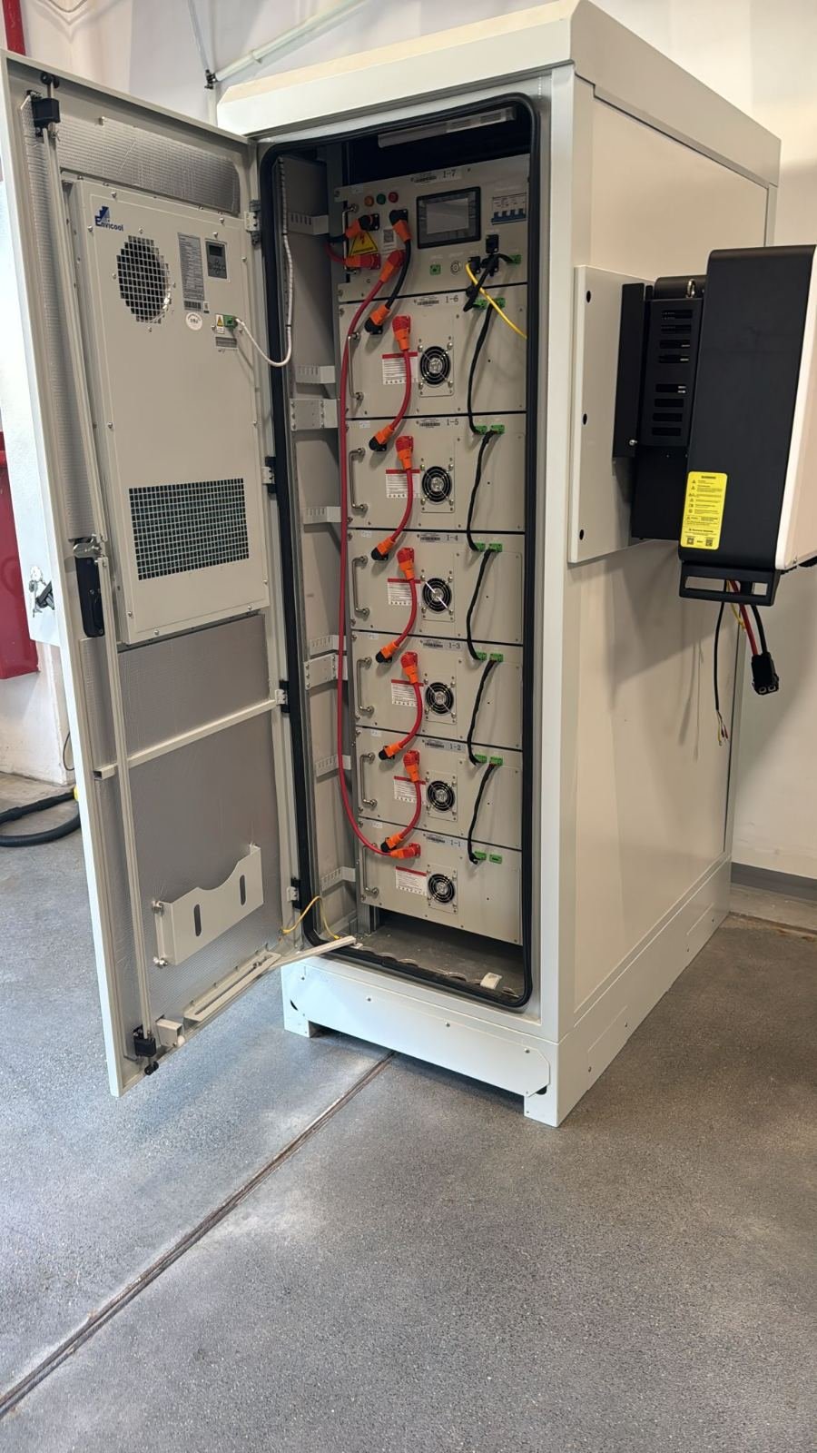 Sistem Stocare Deye GE-F60 HV 61.44 Kwh IP65 - Image 3